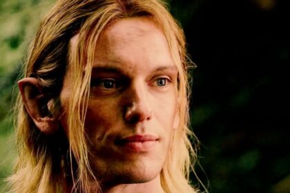 Jamie Campbell Bower (3)