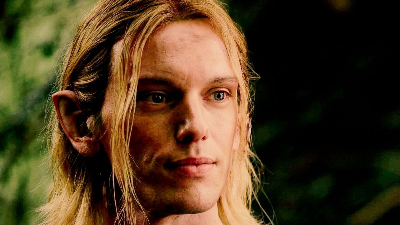 Jamie Campbell Bower (3)